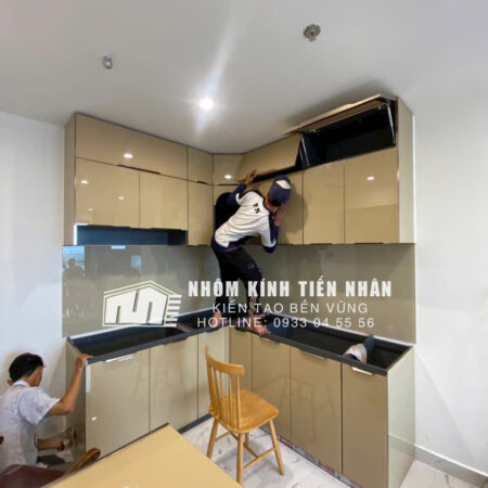 Tủ bếp nhôm kính Tiến Nhân