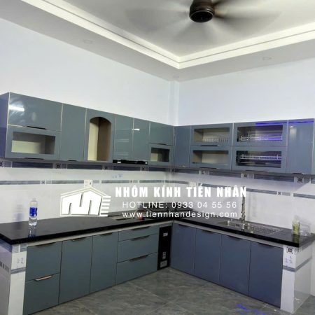 làm tủ bếp nhôm kính TPHCM